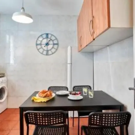 Daire Bebarceloner Eixample - 4 Bedrooms Barselona