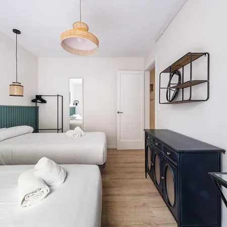 Bebarceloner Eixample - 4 Bedrooms Appartement *